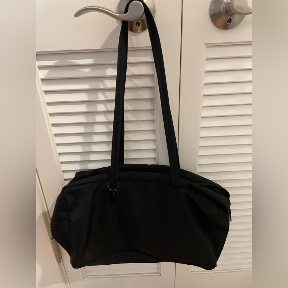 Black Baggu Bowler